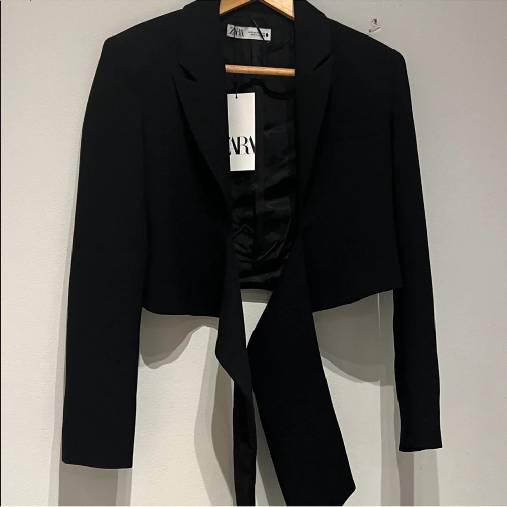 Zara Black Women's Crop Blazer - Picture 5 of 5